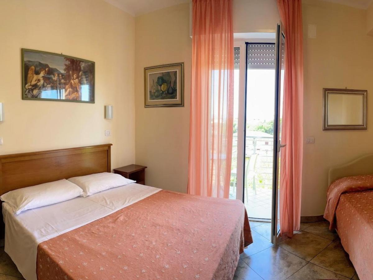 Hotel Franca Μιλάνο Μαριτίμα Εξωτερικό φωτογραφία