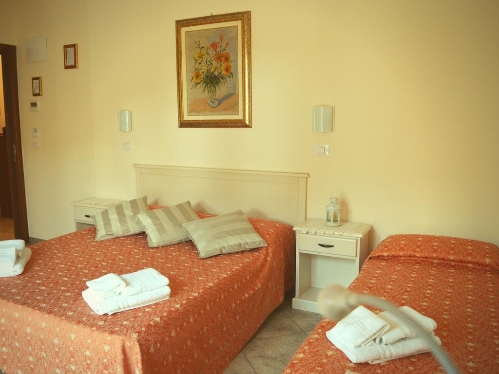Hotel Franca Μιλάνο Μαριτίμα Εξωτερικό φωτογραφία
