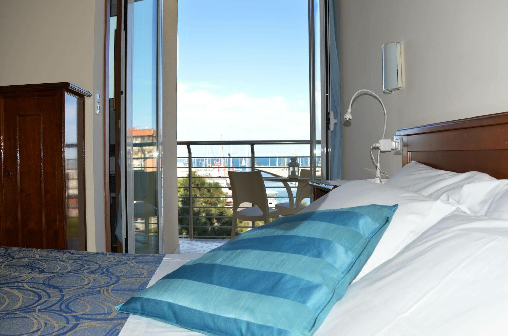Hotel Franca Μιλάνο Μαριτίμα Εξωτερικό φωτογραφία