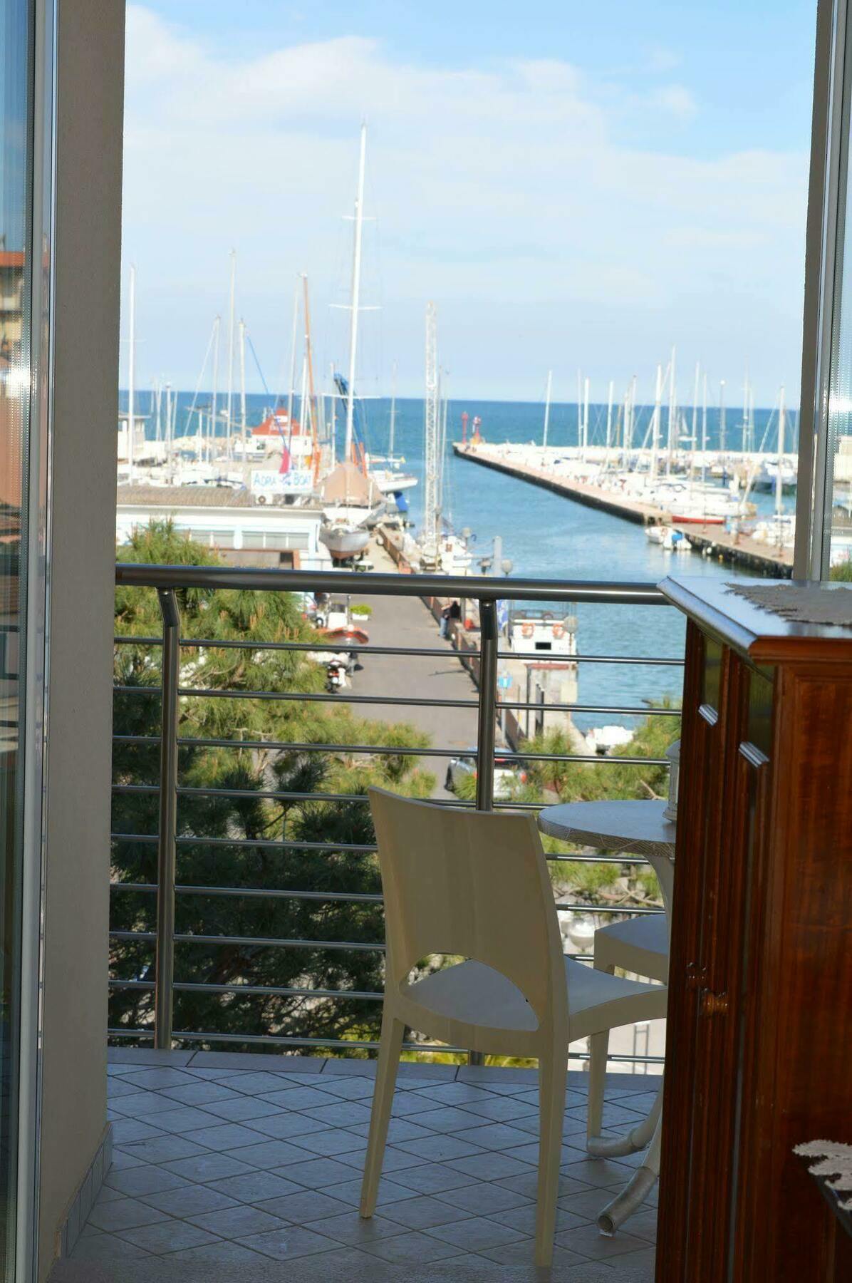 Hotel Franca Μιλάνο Μαριτίμα Εξωτερικό φωτογραφία